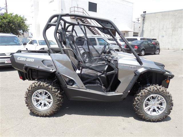 BRP Can-Am Commander XT. ,  \,   