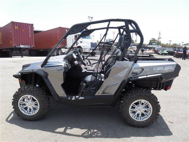 BRP Can-Am Commander XT. ,  \,   