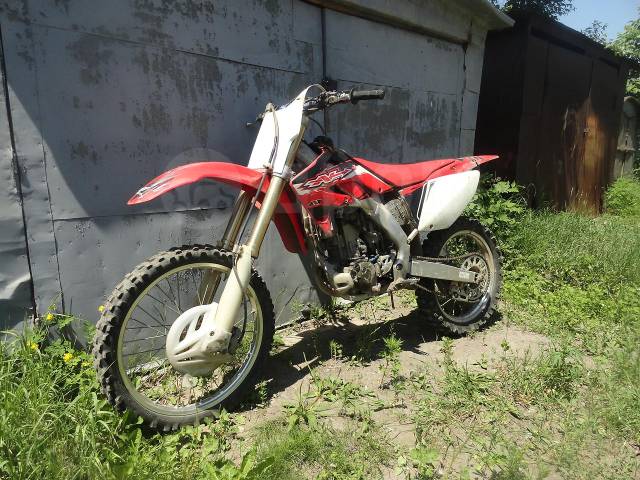 Honda CRF 250R. ,  \,   