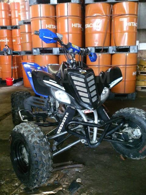 Yamaha Raptor 660. ,  \,   