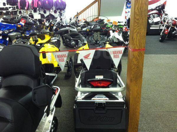 BRP Ski-Doo Skandic WT 600. ,  ,  .    - 