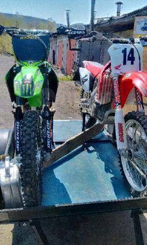 Honda CRF. ,  \,   