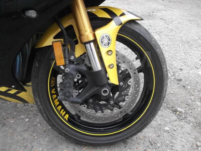 Yamaha R1. 1 000. ., , ,   