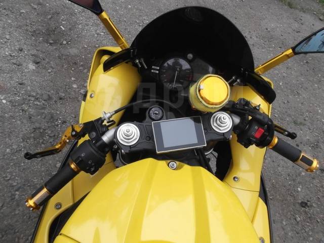 Yamaha R1. 1 000. ., , ,   