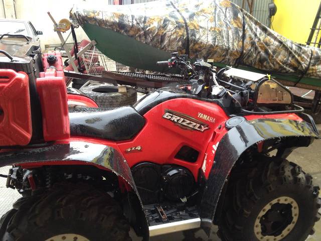 Yamaha Grizzly 700. ,  \,   