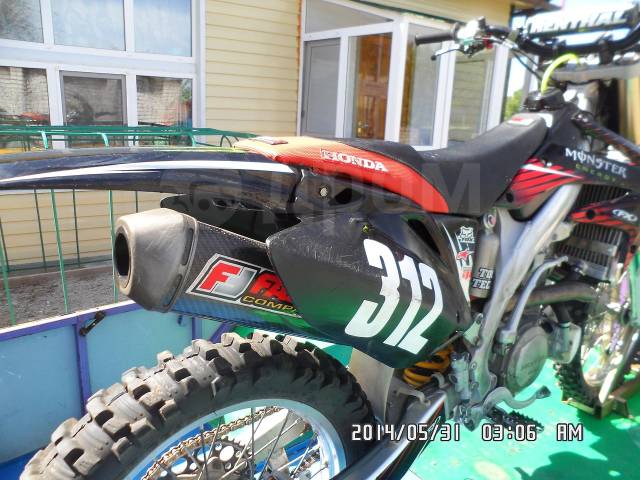 Honda CRF 450R. ,  \,   