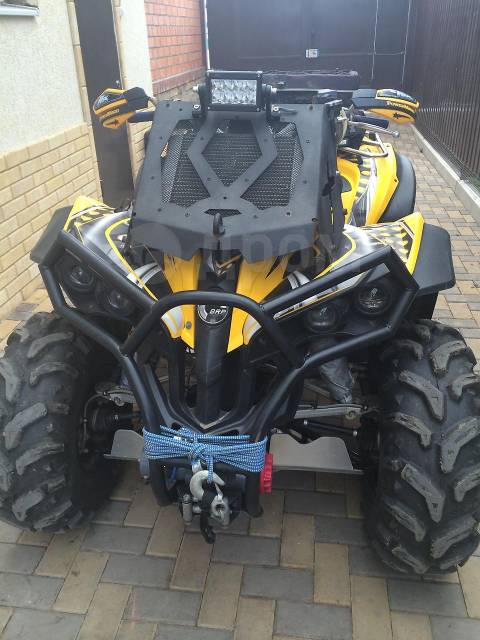 BRP Can-Am Renegade 800. ,  \,   