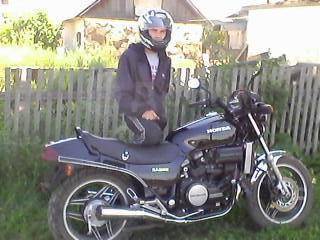 Honda V 45 Saber. 750. ., , ,   