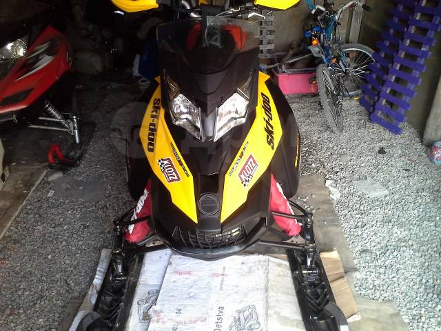 BRP Ski-Doo Summit X. ,  ,   