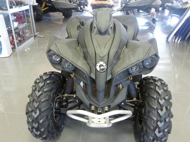 BRP Can-Am Renegade 800. ,  \,   