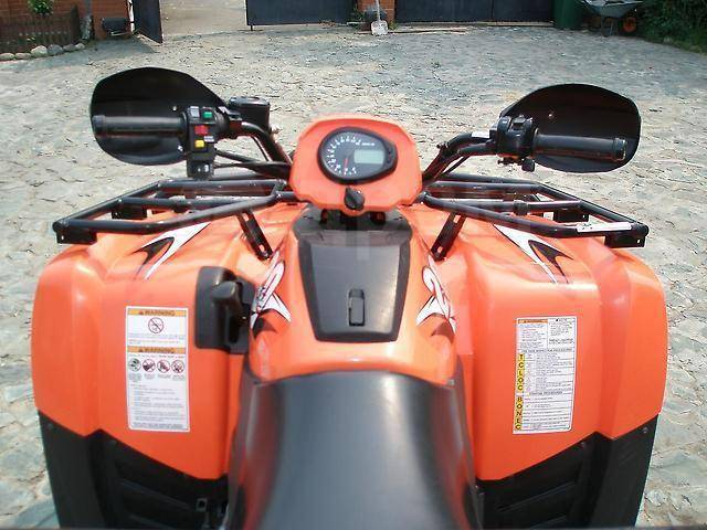 Arctic Cat 700. ,  \,   