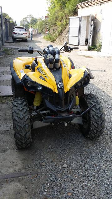 BRP Can-Am Renegade 800. ,  \,   