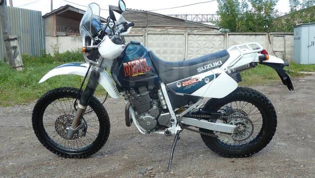 Кофр на Suzuki Djebel 250