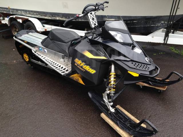 BRP Ski Doo Summit Sport