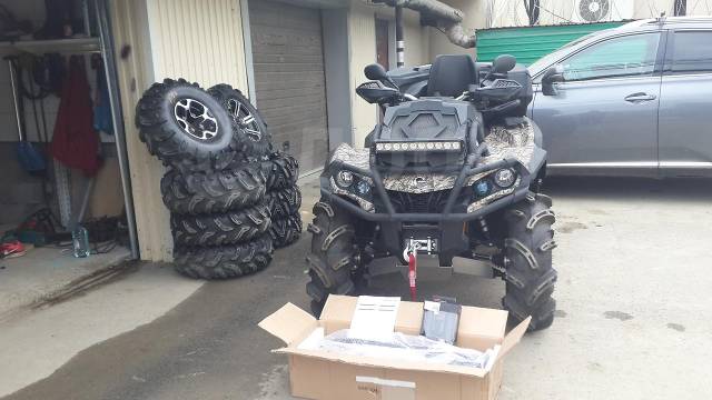 BRP Can-Am Outlander 1000. ,  \,   