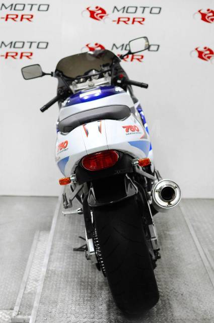 Suzuki GSX R750. 750. ., , ,   