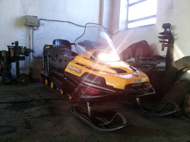 BRP Ski-Doo Skandic SWT V-800. ,  ,   