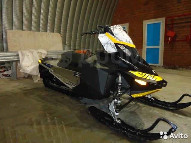 BRP Ski-Doo Summit Everest 600 H.O. E-TEC. ,  ,   