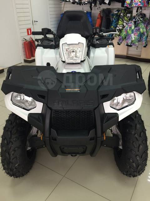 Polaris Sportsman Touring. ,  \,   