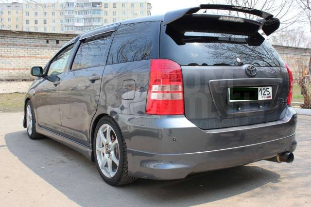 Toyota Wish zne10