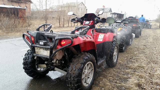 Polaris Sportsman Touring 850.  \,   