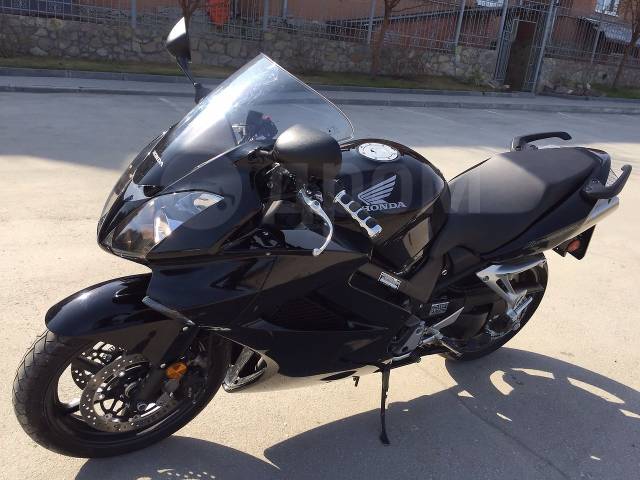 Honda VFR 800. 800. ., , ,  .     