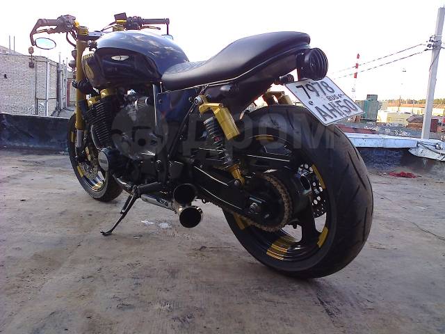 Racer 200 Cafe Racer