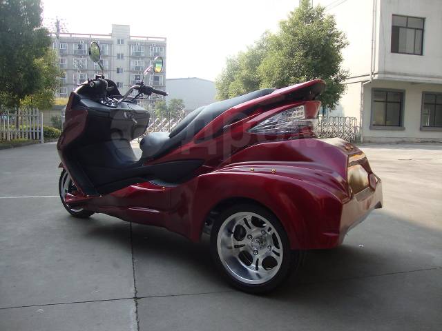 Yamaha Majesty трицикл