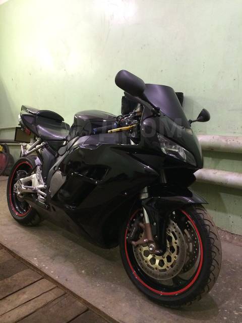 Honda CBR 1000. 1 000. ., , ,  .     