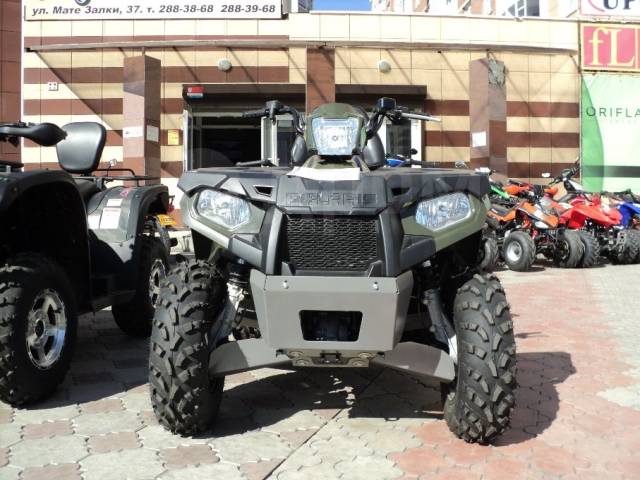 Polaris Sportsman Touring. ,  \,   