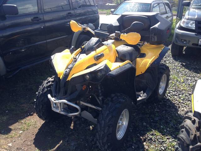 BRP Can-Am Renegade 800. ,  \,   