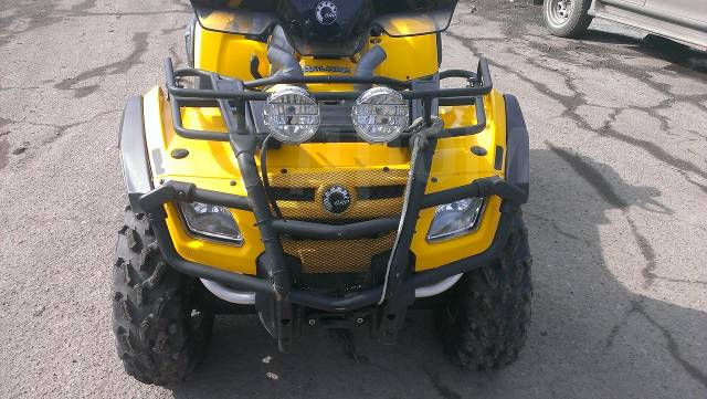 BRP Can-Am Outlander Max 400. ,  \,   