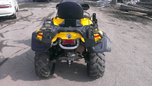 BRP Can-Am Outlander Max 400. ,  \,   