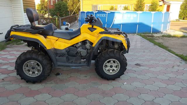 BRP Can-Am Outlander Max 800. ,  \,   