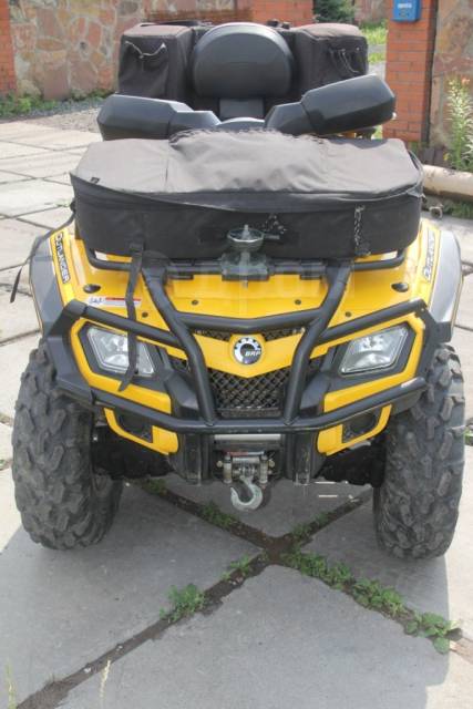 BRP Can-Am Outlander Max 400. ,  \,   