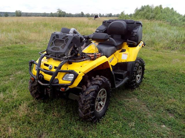 BRP Can-Am Outlander Max 650. ,  \,   