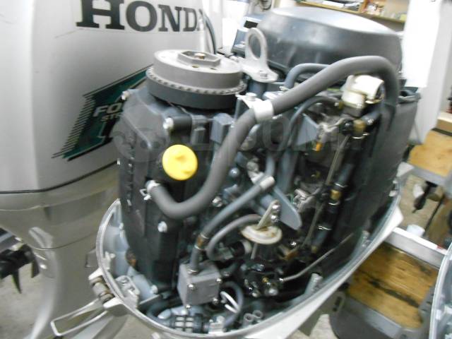 Купить мотор хонда 4 тактный. Лодочный мотор Honda bf 30. Honda bf40 dk4. Мотор Хонда 30 4т. Лодочный мотор Хонда БФ 15 4 тактный.