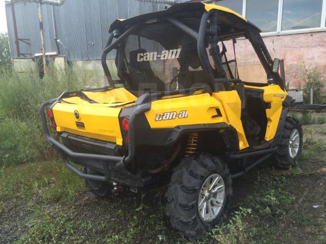 BRP Can-Am Commander XT. ,  \,   