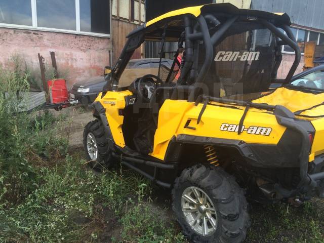 BRP Can-Am Commander XT. ,  \,   