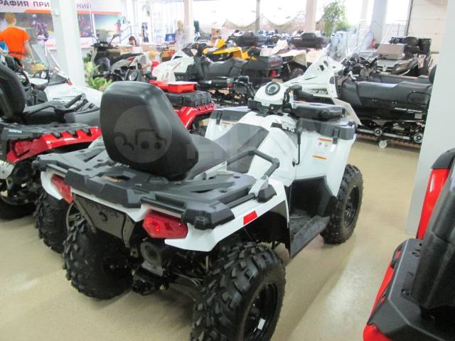 Polaris Sportsman Touring. ,  \,   