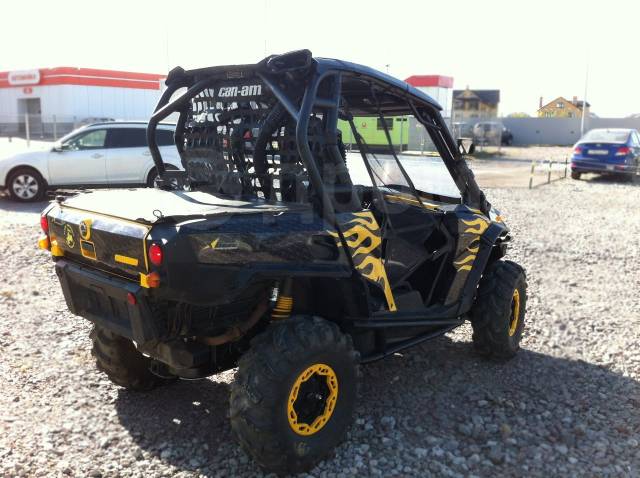 BRP Can-Am Commander 1000. ,  \,   