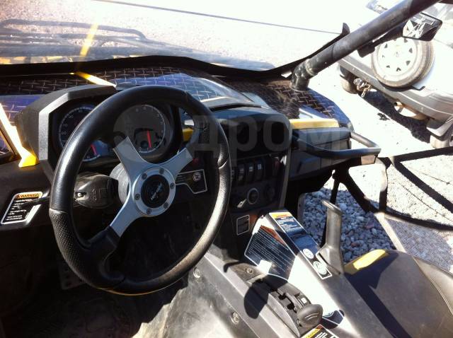 BRP Can-Am Commander 1000. ,  \,   