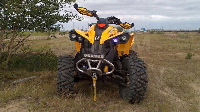 BRP Can-Am Renegade 800. ,  \,   