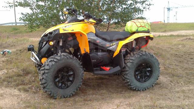 BRP Can-Am Renegade 800. ,  \,   