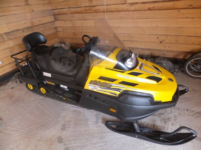 BRP Ski-Doo Skandic SWT V-800. ,  ,   