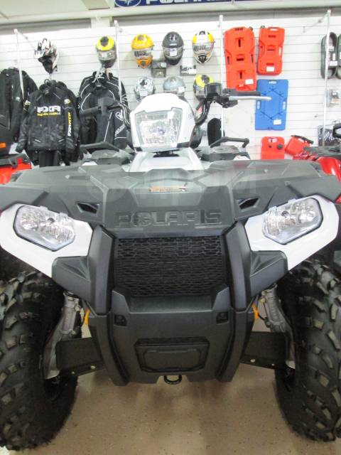 Polaris Sportsman Touring. ,  \,   