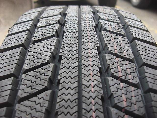Шины нешипованные r17. Triangle tr777 205/70r15 96t. 215/70r15 (tr777) Triangle. Triangle tr 777 205/60 r16. 175/70r13 Triangle tr-777 82q.