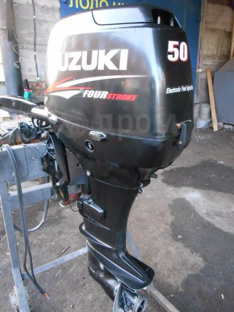 Лодочные моторы бу 4 х тактные. Лодочный мотор Сузуки 50 4 такта. Suzuki 50 Лодочный мотор. Лодочный мотор Suzuki DF 50. Лодочный мотор Сузуки дф50.