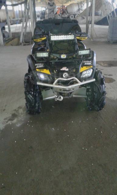 BRP Can-Am Outlander 800. ,  \,   