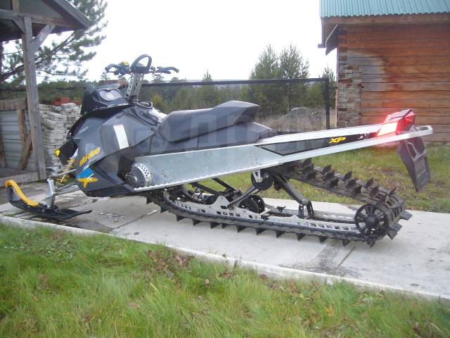 BRP Ski-Doo Summit. ,  ,   